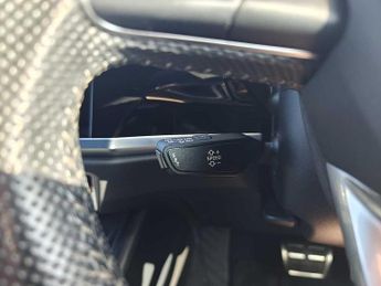 Audi Q3 S line 35 TFSI  150 PS S tronic