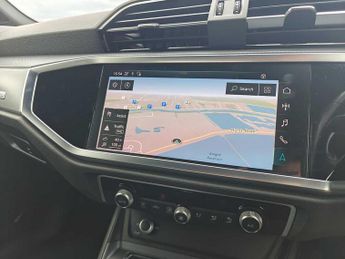 Audi Q3 S line 45 TFSI quattro 230 PS S tronic