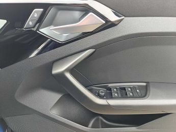 Audi A1 Sportback S line 30 TFSI  116 PS S tronic
