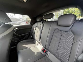 Audi A1 Sportback Black Edition 30 TFSI  110 PS S tronic