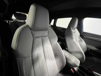 Audi A3 Sportback S line Competition 45 TFSI e  245 PS S tronic