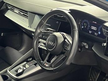 Audi A3 Sportback S line Competition 45 TFSI e  245 PS S tronic