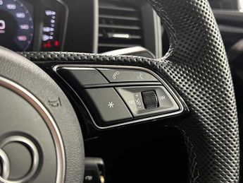 Audi A1 Sportback S line 30 TFSI  116 PS S tronic