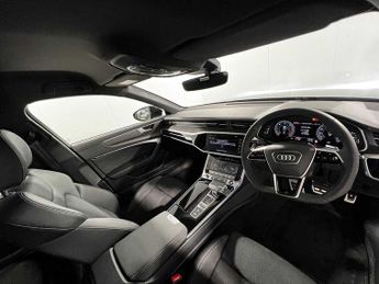 Audi A6 Avant Black Edition 40 TDI quattro 204 PS S tronic
