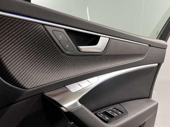 Audi A6 Avant Black Edition 40 TDI quattro 204 PS S tronic