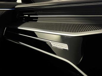 Audi A6 Avant Black Edition 40 TDI quattro 204 PS S tronic