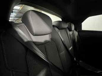 Audi A1 Sportback S line 30 TFSI  116 PS S tronic
