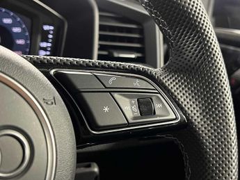 Audi A1 Sportback S line 30 TFSI  116 PS S tronic