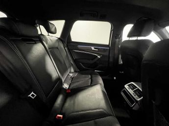 Audi A6 Avant Black Edition 40 TDI quattro 204 PS S tronic