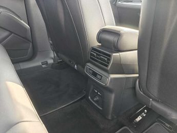 Audi Q4  Black Edition 35 e-tr 
