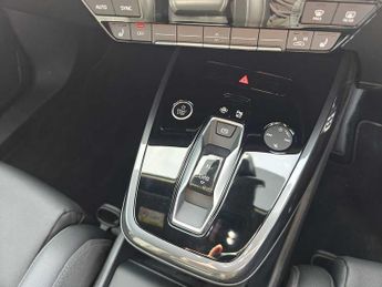 Audi Q4  Black Edition 35 e-tr 