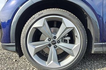 Audi Q4  Black Edition 35 e-tr 