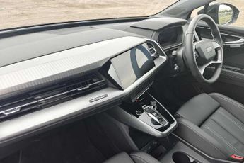 Audi Q4  Sport 45 e-tron  210, 