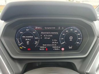 Audi Q4  Sport 45 e-tron  210, 