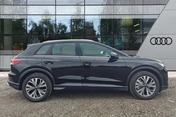 Audi Q4  Sport 45 e-tron  210, 