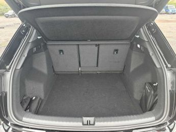 Audi Q4  Sport 45 e-tron  210, 