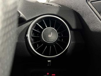 Audi TT Coup- Black Edition 40 TFSI  197 PS S tronic