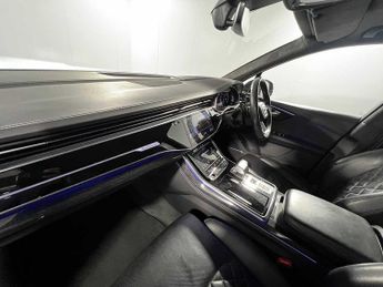 Audi Q7 Vorsprung 50 TDI quattro 286 PS tiptronic