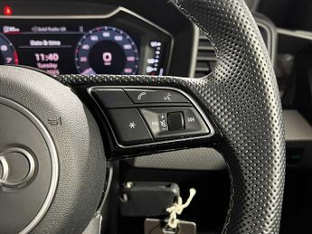Audi A1 Sportback S line 30 TFSI  110 PS S tronic