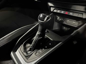 Audi A1 Sportback S line 30 TFSI  110 PS S tronic