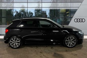 Audi A1 Sportback S line 30 TFSI  110 PS S tronic