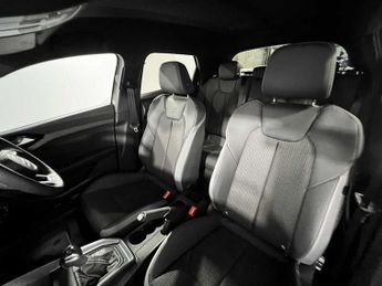 Audi A1 Sportback S line 30 TFSI  110 PS S tronic