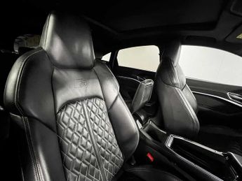 Audi e-tron S Sportback 370,00 kW