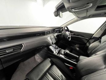 Audi e-tron Launch Edition 55 quattro 300,00 kW