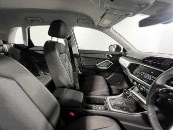 Audi Q3 Technik 35 TFSI  150 PS S tronic