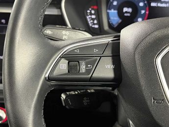 Audi Q3 Technik 35 TFSI  150 PS S tronic