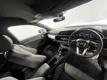 Audi Q3 S line 35 TFSI  150 PS S tronic