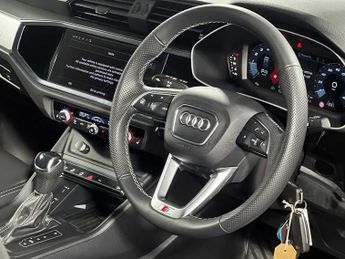 Audi Q3 S line 35 TFSI  150 PS S tronic