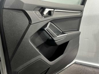 Audi Q3 S line 35 TFSI  150 PS S tronic