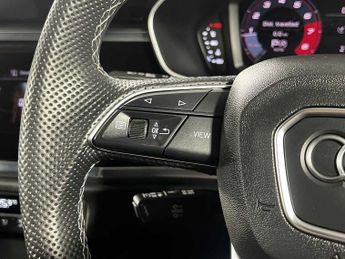 Audi Q3 S line 35 TFSI  150 PS S tronic