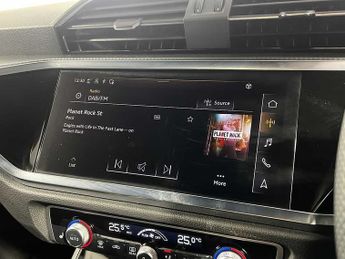 Audi Q3 S line 35 TFSI  150 PS S tronic