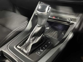 Audi Q3 S line 35 TFSI  150 PS S tronic