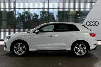 Audi Q3 S line 35 TFSI  150 PS S tronic