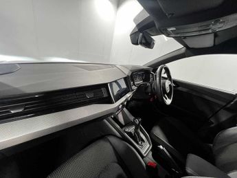 Audi A1 Sportback S line 30 TFSI  110 PS S tronic