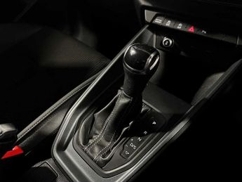 Audi A1 Sportback S line 30 TFSI  110 PS S tronic
