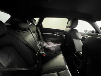 Audi e-tron S line 50 quattro 230,00 kW