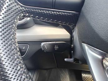 Audi Q5 S line Competition 55 TFSI e quattro 367 PS S tronic