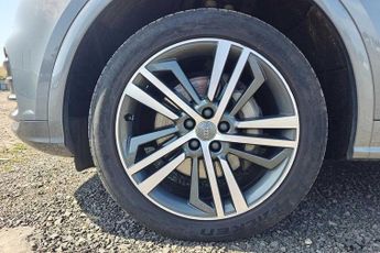 Audi Q5 S line Competition 55 TFSI e quattro 367 PS S tronic