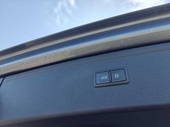 Audi Q5 S line Competition 55 TFSI e quattro 367 PS S tronic