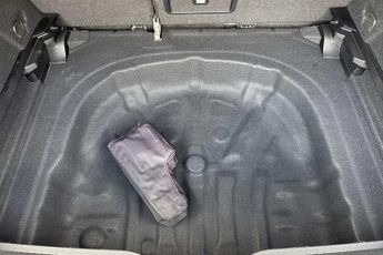 Volkswagen Golf 1.5 eTSI 150 Life 5dr DSG