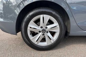 Volkswagen Golf 1.5 eTSI 150 Life 5dr DSG