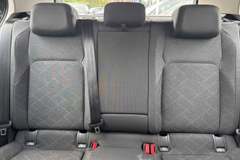 Volkswagen Golf 1.5 eTSI 150 Life 5dr DSG