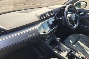 Audi Q3 S line 45 TFSI e  245 PS S tronic