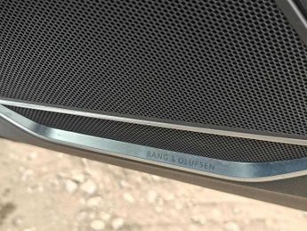 Audi Q3 S line 35 TFSI  150 PS S tronic