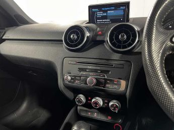 Audi A1 Sportback Black Edition Nav 1.4 TFSI  125 PS S tronic
