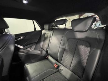 Audi Q2 S line 35 TFSI  150 PS S tronic